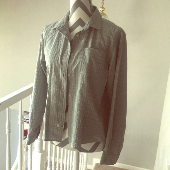 5 for $50 The North Face Blouse - Picture 2 of 4